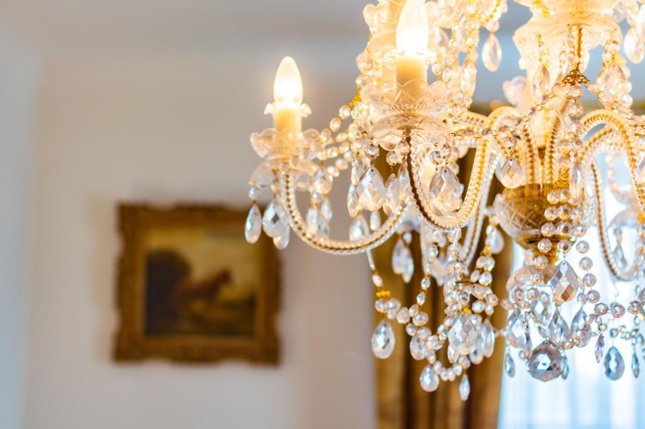 Classic Style Apartment In The Center Of Rīga Exterior foto