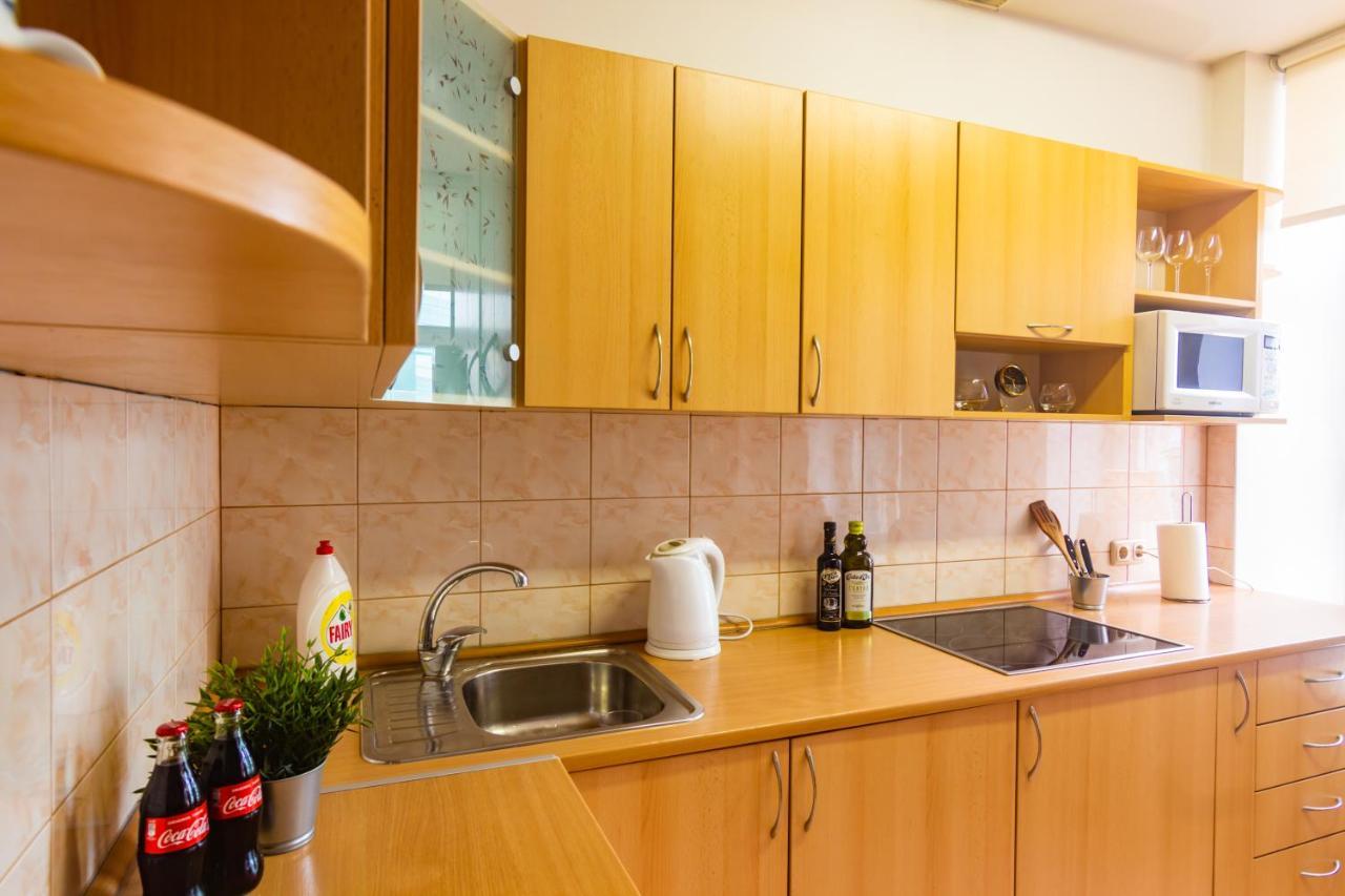 Classic Style Apartment In The Center Of Rīga Exterior foto
